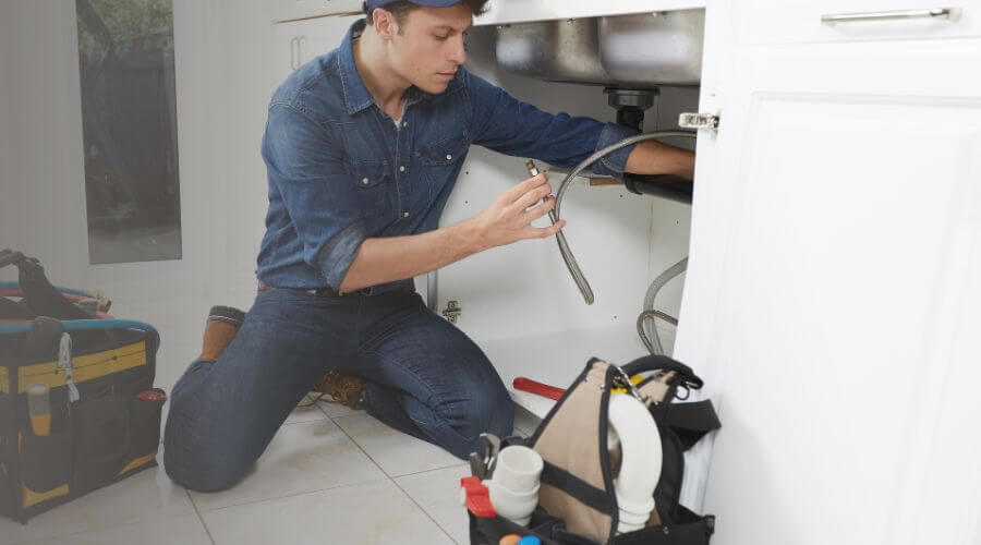 Professional clogged toilet repair in Kaunakakai, HI